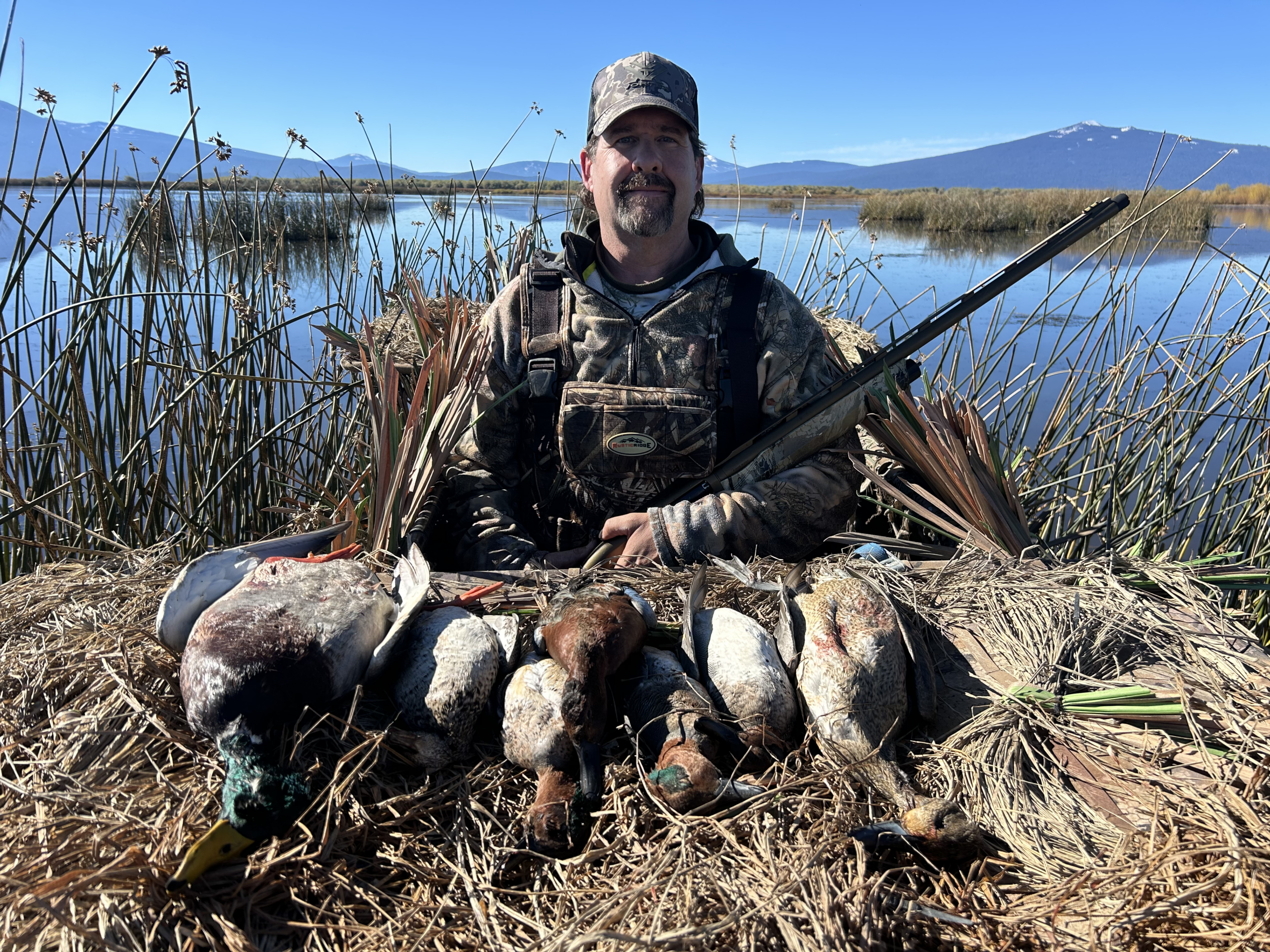 bitefinders guided puddle duck hunt in klamath falls basin